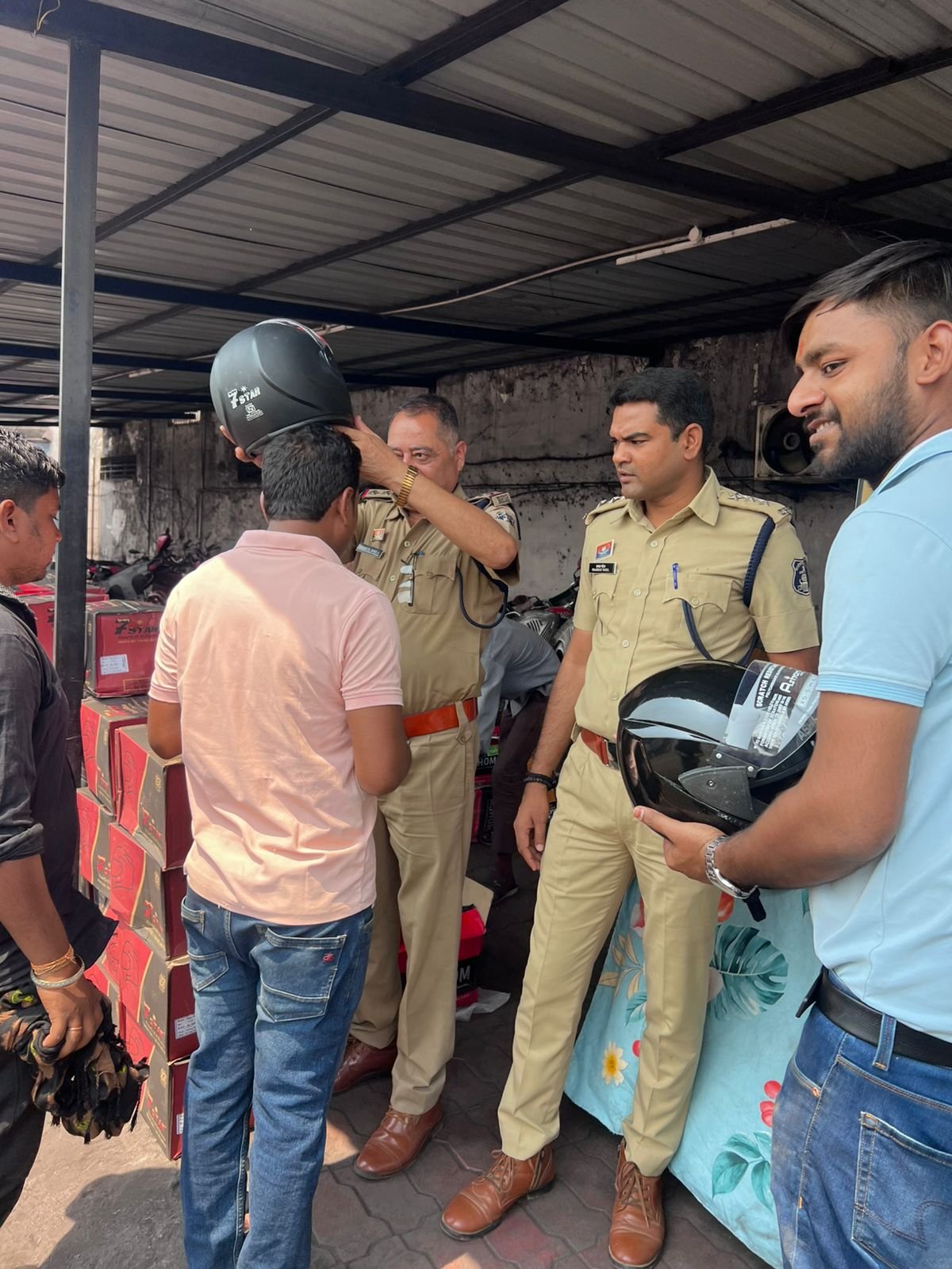 सुरक्षा का 'कवच' लेकर उतरी खरसिया पुलिस: रामनवमी पर एसएसपी के संकल्प ने पेश की मिसाल 3 WhatsApp Image 2026 03 28 at 13.35.24 1