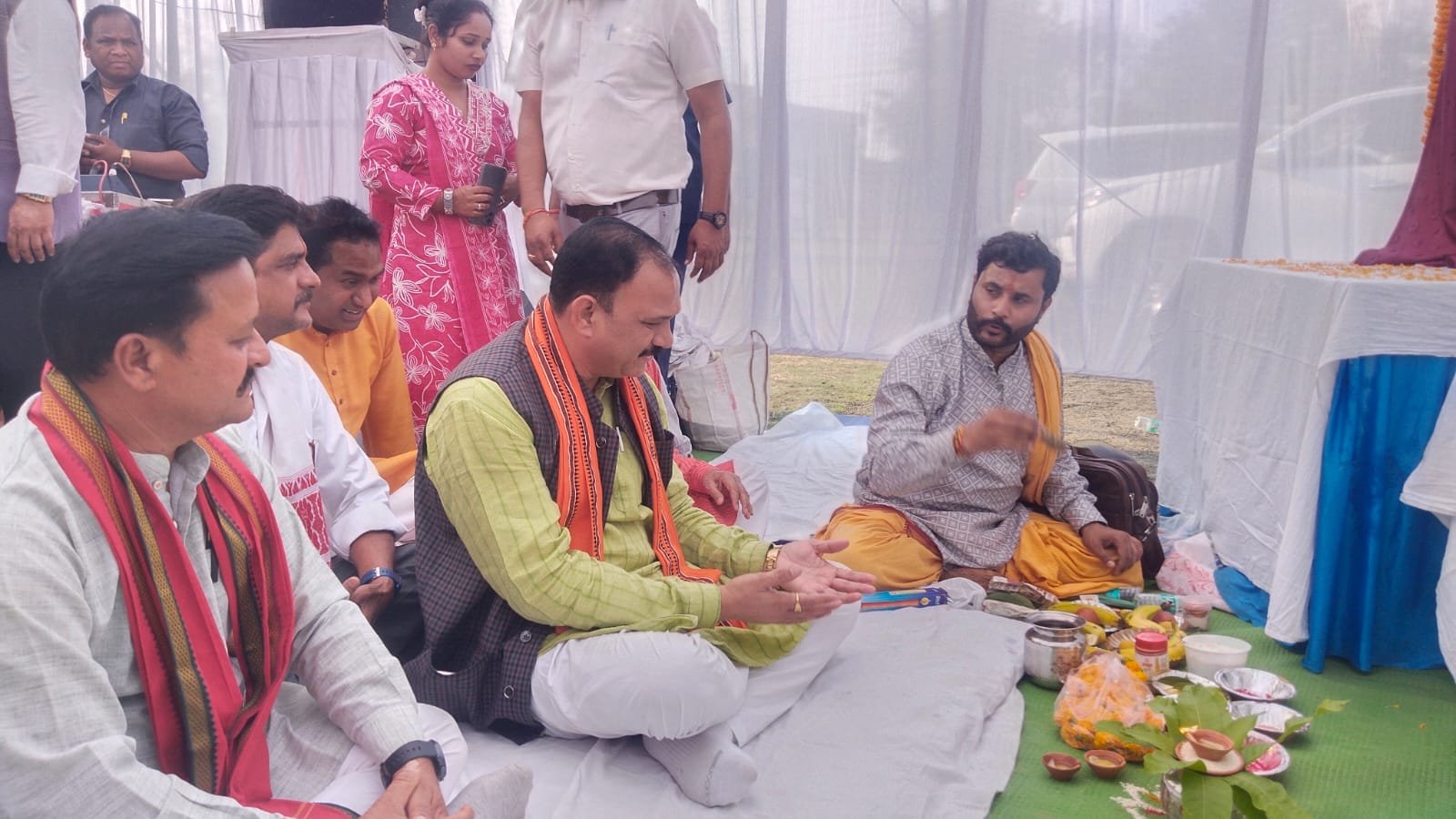 मनेंद्रगढ़ की बड़ी छलांग: स्वास्थ्य मंत्री श्यामबिहारी जायसवाल ने किया फिजियोथेरेपी कॉलेज का भूमिपूजन, बनेगा संभाग का 'मेडिकल हब' 2 WhatsApp Image 2026 04 03 at 23.05.08