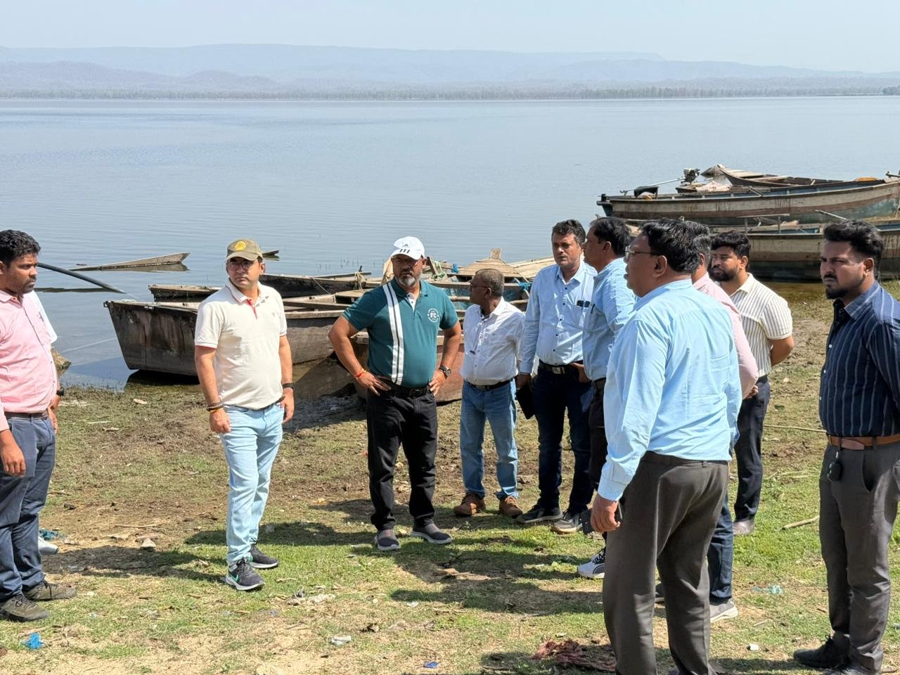 कलेक्टर ने ली लोरमी में पर्यटन विकास को लेकर अहम बैठक 1 WhatsApp Image 2026 04 10 at 18.06.13