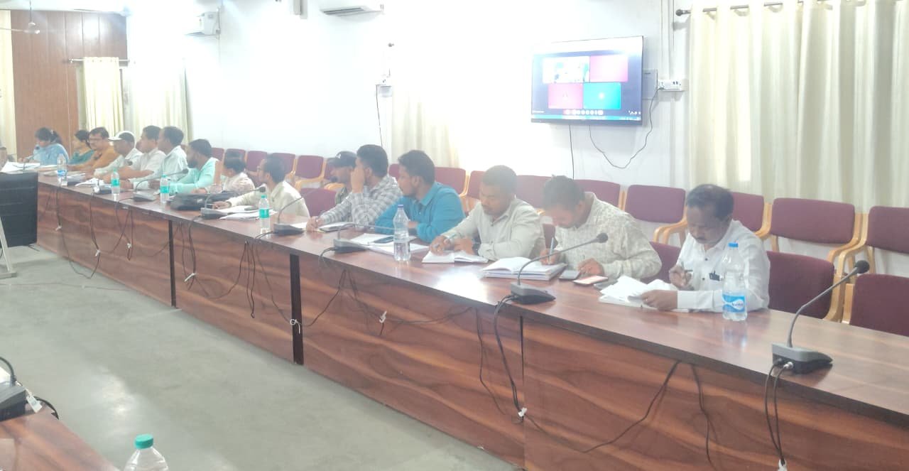 कलेक्टर की सख्ती: किसानों की शिकायत मिली तो सीधे होगी कार्रवाई 1 WhatsApp Image 2026 05 28 at 10.19.12 1