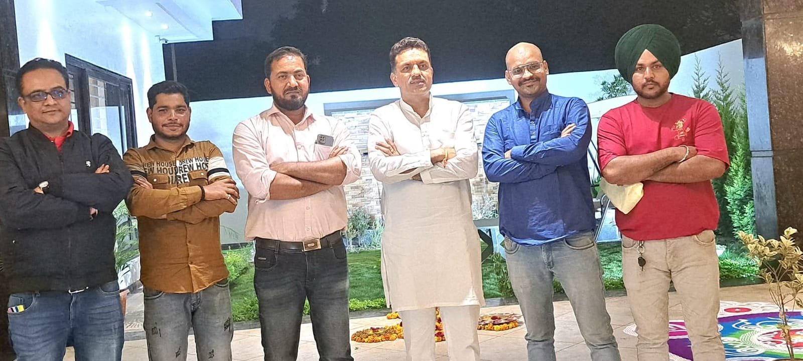 CM मोहन यादव और मेयर अन्नू का करीबी बताकर नौकरी दिलाने का झांसा, बीजेपी नेता रघु तिवारी पर लाखों की ठगी के आरोप 1 WhatsApp Image 2026 05 28 at 12.55.19