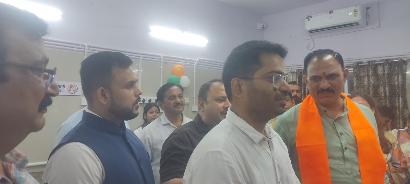 *चिकित्सकों की दक्षता ने बचाई 67 वर्षीय महिला ब 22 वर्षीय युवक की जान, भाई की सलाह पर महिला को गंभीर हालत में मनेंद्रगढ़ लाए थे परिजन* 3 WhatsApp Image 2026 05 31 at 15.57.31 1