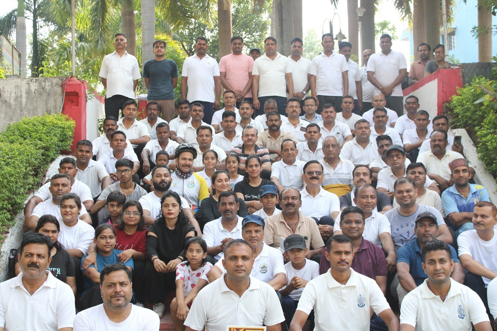*विश्व साइकिल दिवस पर मनेन्द्रगढ़ बना फिटनेस और पर्यावरण जागरूकता का केंद्र* 2 WhatsApp Image 2026 06 08 at 13.37.08