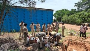 अवैध शराब पर कांकेर पुलिस का बड़ा प्रहार, 2.50 लाख रुपये की शराब नष्ट 1 WhatsApp Image 2026 06 20 at 18.21.19