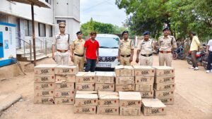 अंतागढ़ पुलिस की बड़ी कार्रवाई: ₹10 लाख से अधिक की अवैध शराब व कार जब्त, भिलाई का शातिर आरोपी गिरफ्तार 1 WhatsApp Image 2026 06 21 at 15.43.15