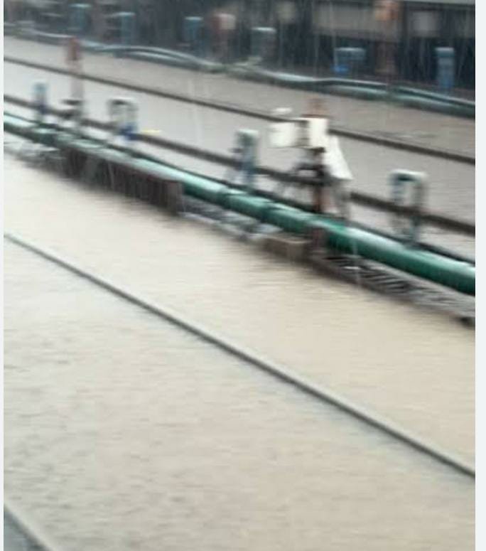 बिलासपुर में भारी बारिश से रेल यातायात प्रभावित, 5 ट्रेनें रद्द और 3 आंशिक रूप से संचालित 1 WhatsApp Image 2026 07 18 at 17.16.32 1
