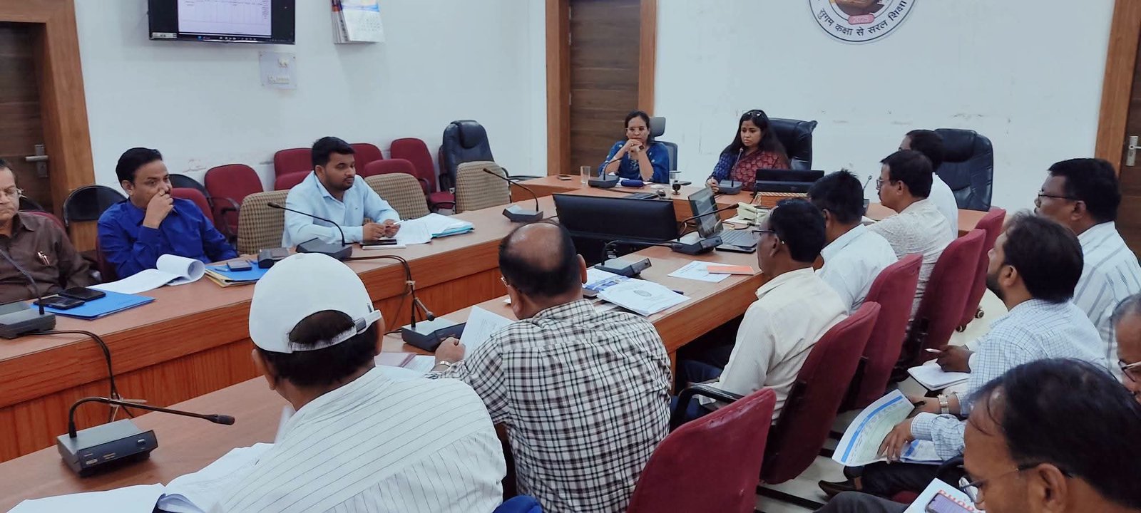 सिवनी में निर्माण विभागों की समीक्षा बैठक, कलेक्टर ने अधिकारियों को दिए सख्त निर्देश 1 WhatsApp Image 2026 07 20 at 16.58.23 1