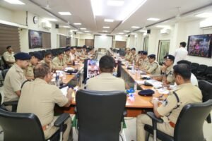 सिंहस्थ-2028 की तैयारियों को लेकर पुलिस कंट्रोल रूम में आयोजित हुई समीक्षा बैठक 1 WhatsApp Image 2026 08 02 at 13.26.20