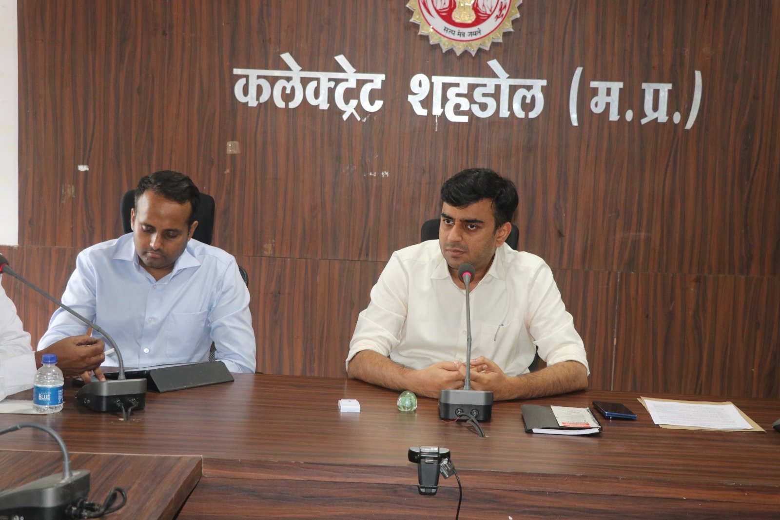 युवा ऊर्जा और स्पष्ट विजन के साथ मैदान में नवागत कलेक्टर पार्थ जायसवाल: स्वास्थ्य, शिक्षा और कृषि पर रहेगा विशेष फोकस 2 WhatsApp Image 2026 08 05 at 17.47.02