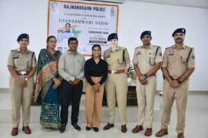 कॉमनवेल्थ मेडलिस्ट एएसआई ज्ञानेश्वरी यादव का राजनांदगांव में भव्य सम्मान, छात्राओं को दिया सफलता का मंत्र 2 WhatsApp Image 2026 08 07 at 19.39.05