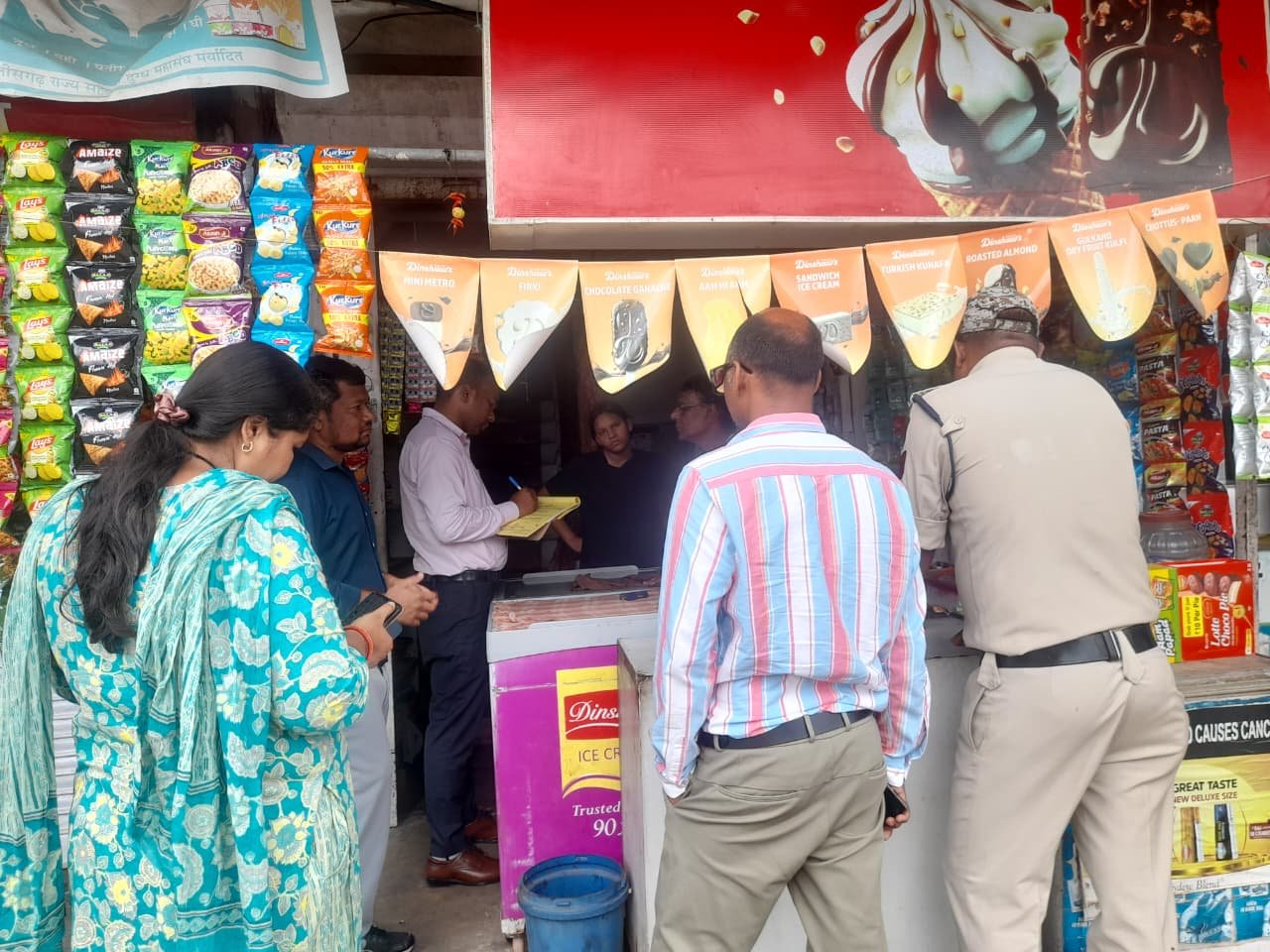 स्कूलों के 100 गज के दायरे में तंबाकू बिक्री पर कार्रवाई, 11 दुकानदारों पर जुर्माना 2 WhatsApp Image 2026 08 12 at 14.46.05