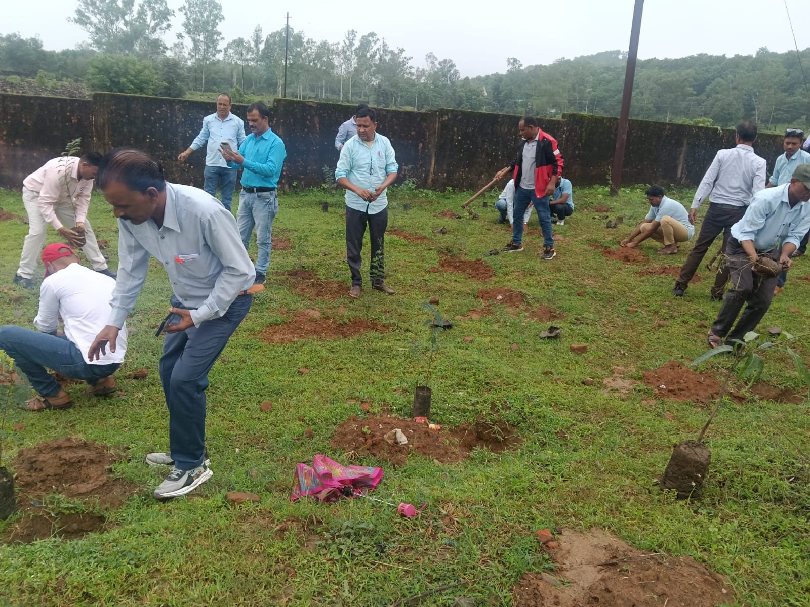 अमृत हरित महाभियान के तहत कन्हान वैली स्कूल में पौधारोपण 2 WhatsApp Image 2026 08 12 at 15.32.41
