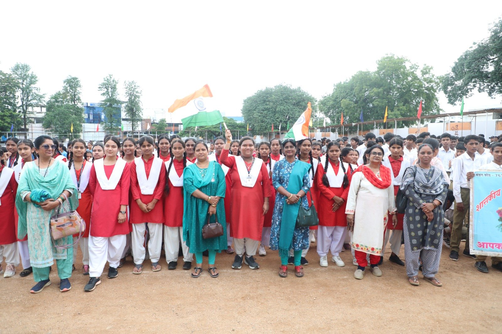छिंदवाड़ा जिला पुलिस बल द्वारा विशाल तिरंगा रैली का आयोजन 4 WhatsApp Image 2026 08 12 at 18.35.44 2