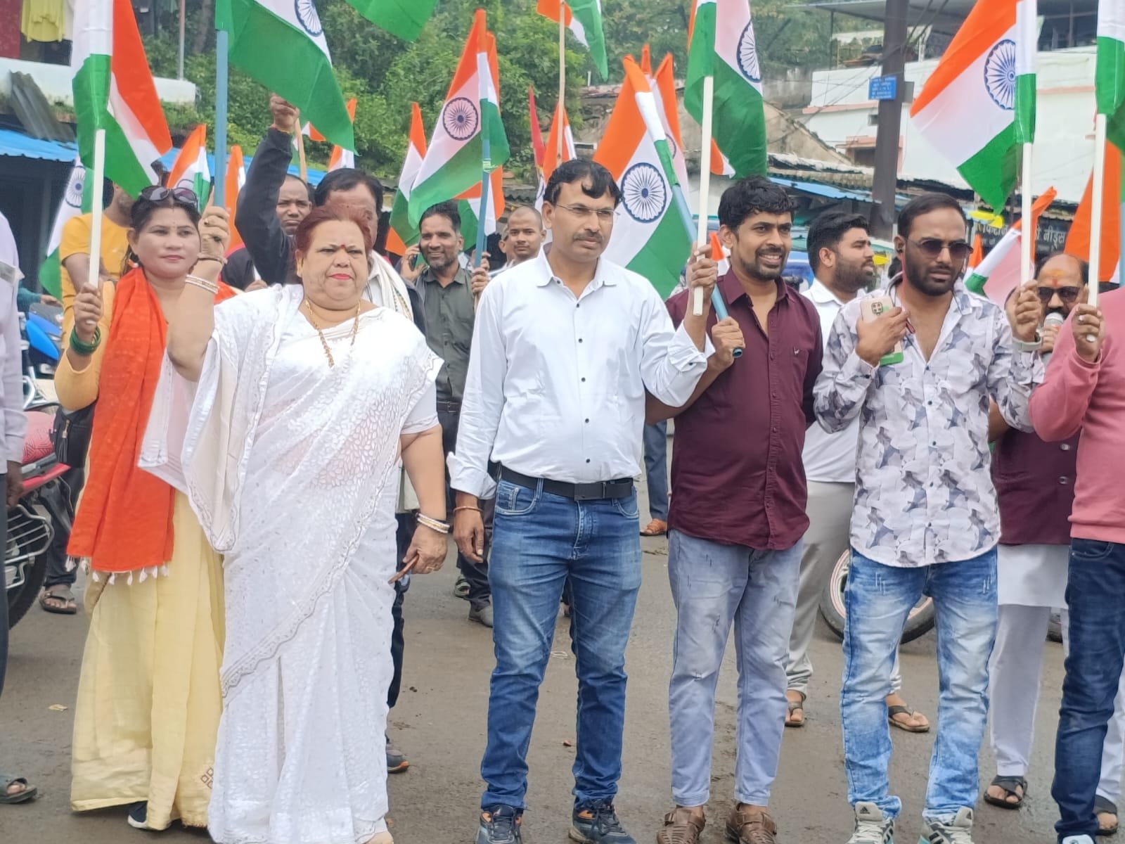 कार्यालय नगर पालिका परिषद द्वारा निकाली गई तिरंगा यात्रा 1 WhatsApp Image 2026 08 13 at 18.27.34