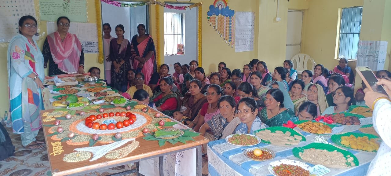 स्लीमनाबाद में राष्ट्रीय पोषण माह कार्यक्रम, महिलाओं-बच्चों को संतुलित आहार और एनीमिया से बचाव की दी जानकारी 2 WhatsApp Image 2026 09 13 at 09.55.58 1