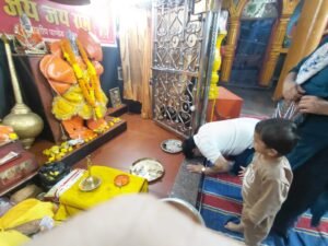 रायपुर के श्री सर्व धर्म संकट मोचन हनुमान मंदिर परिसर में भव्य महाभंडारा, प्रथम बार विराजित हुए गणपति बप्पा 2 WhatsApp Image 2026 09 20 at 16.33.51 1