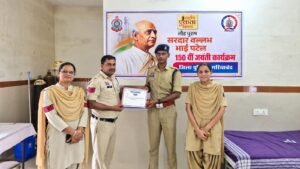 गरियाबंद पुलिस की मानवीय पहल: सेवा संकल्प अभियान में रक्तदान शिविर आयोजित 3 WhatsApp Image 2026 09 25 at 17.48.48 1