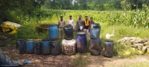 अवैध शराब निर्माण के खिलाफ दमुआ पुलिस की संयुक्त दबिश 4 WhatsApp Image 2026 09 30 at 21.58.07