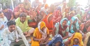 पाली थाना में न्याय की फरियाद में धरने पर बैठे आदिवासी 2 WhatsApp Image 2026 10 03 at 17.48.36