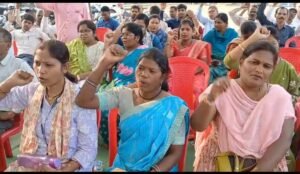 पीवी ऐप की अव्यवस्थाओं के खिलाफ पटवारियों का शंखनाद, गरियाबंद में अनिश्चितकालीन हड़ताल शुरू 2 WhatsApp Image 2026 10 13 at 18.34.13 1
