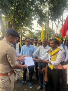 भोपाल में कथित अभद्रता के विरोध में 18 अक्टूबर को दमुआ थाने में ज्ञापन सौंपा गया गोंडवाना महासभा संगठन द्वारा 2 WhatsApp Image 2026 10 18 at 19.27.30