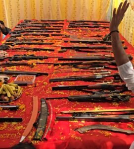 भालूमाड़ा में माँ भवानी मंदिर में शस्त्र पूजा श्रद्धा-भक्ति के साथ संपन्न 2 WhatsApp Image 2026 10 20 at 16.24.46