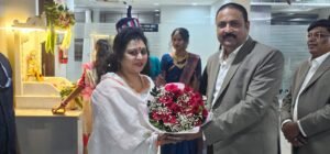 उर्मिला मेमोरियल हॉस्पिटल का चतुर्थ स्थापना दिवस धूमधाम से मनाया गया, कर्मचारियों की रंगारंग प्रस्तुतियों ने जीता दिल 2 WhatsApp Image 2026 10 30 at 19.54.50 1