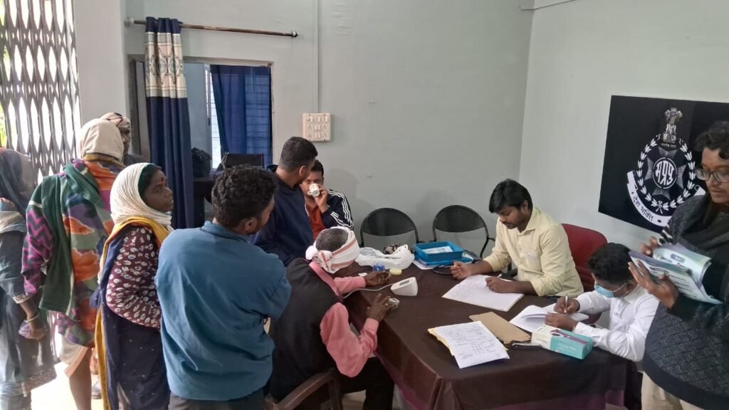 शहपुरा एसडीएम का बड़ा एक्शन! आयुष्मान कार्ड के कथित फर्जीवाड़े में छह पर FIR, बस और प्रचार वाहन जब्त 3 WhatsApp Image 2026 10 31 at 19.33.40