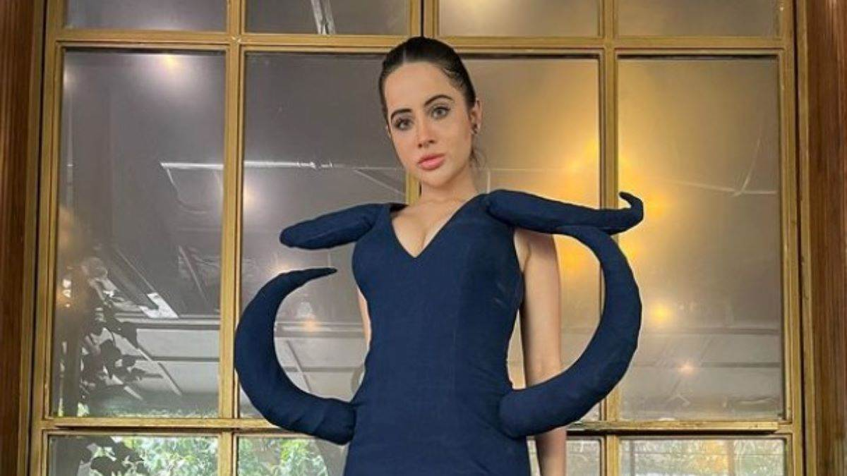 07_05_2023-urfi_javed_blue_23405407