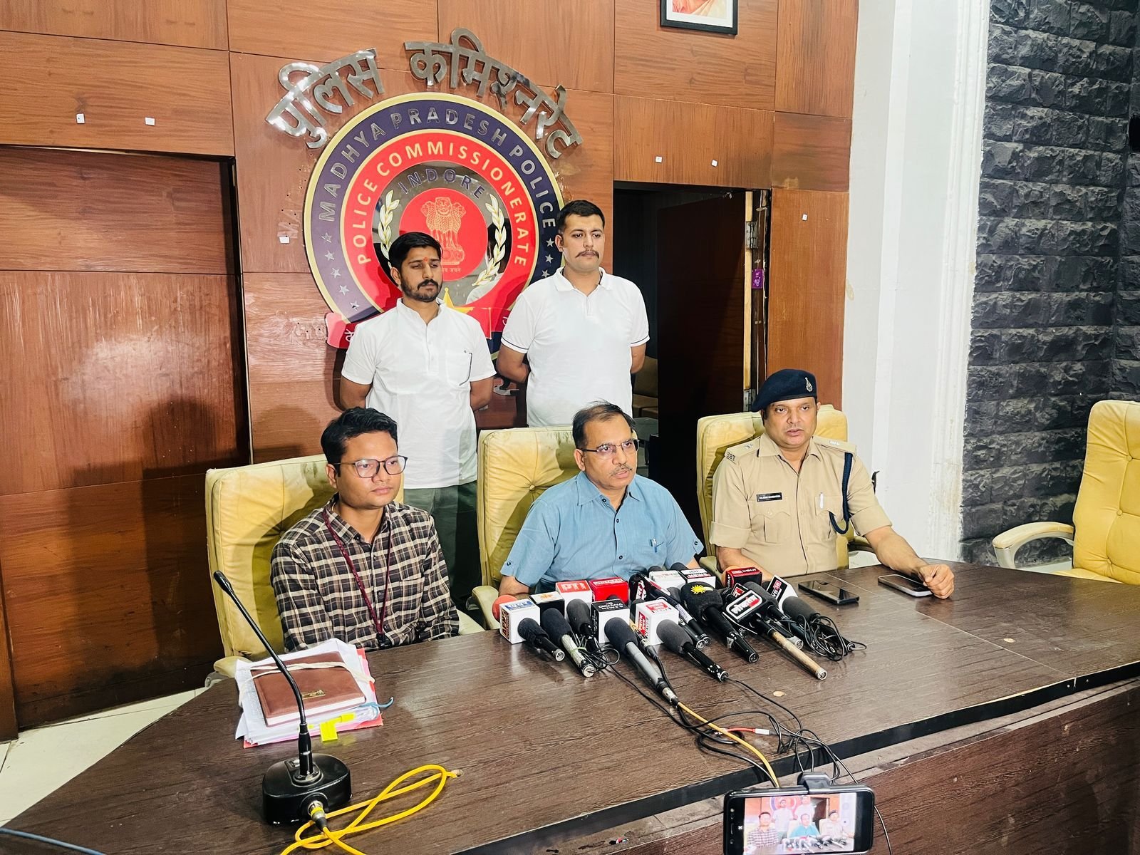 WhatsApp Image 2025-04-20 at 16.55.16 (1)