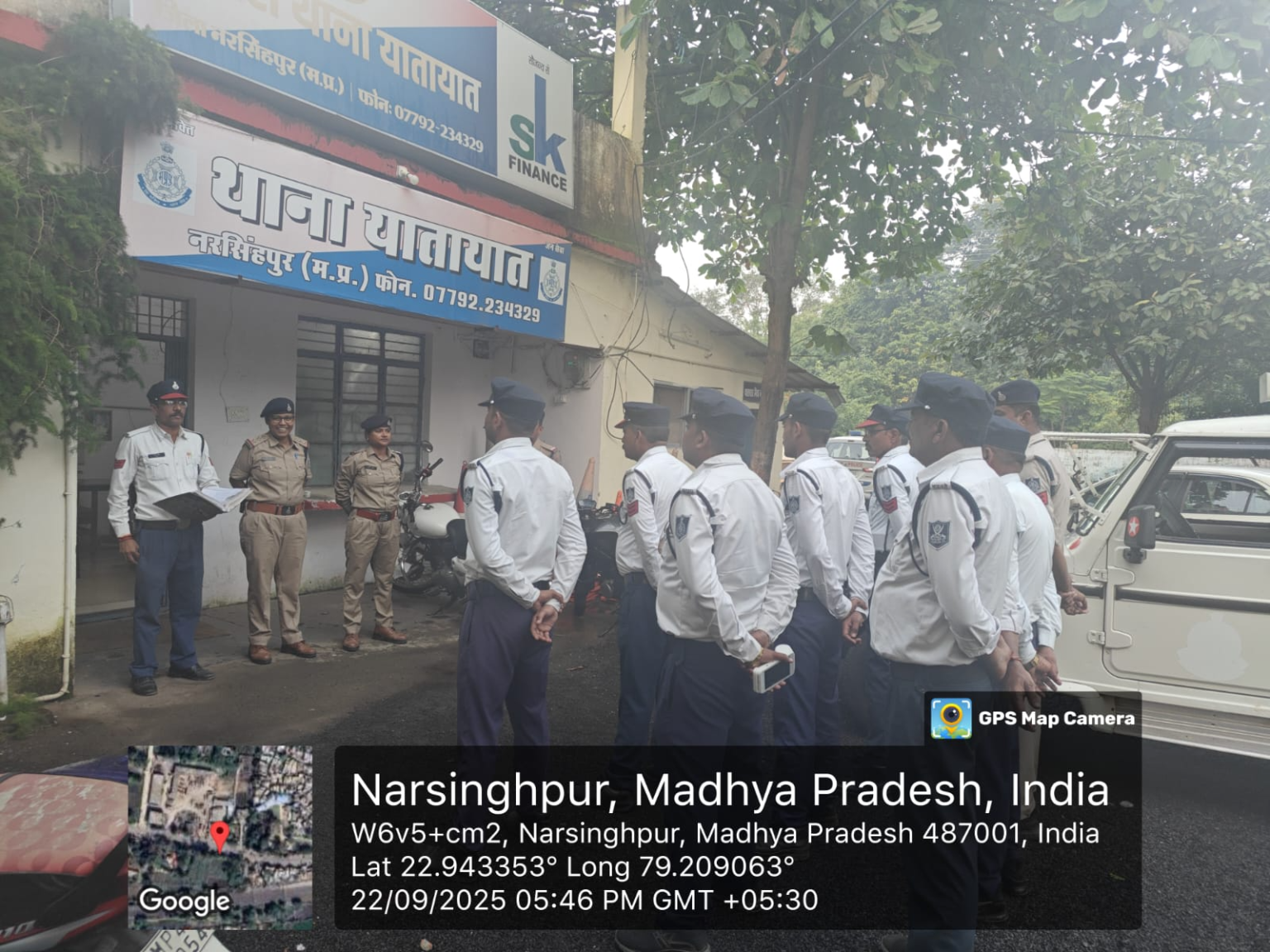 शहर से अतिक्रमण हटाने के लिए पुलिस और नगरपालिका की संयुक्त कार्रवाई। web.whatsapp 5 18