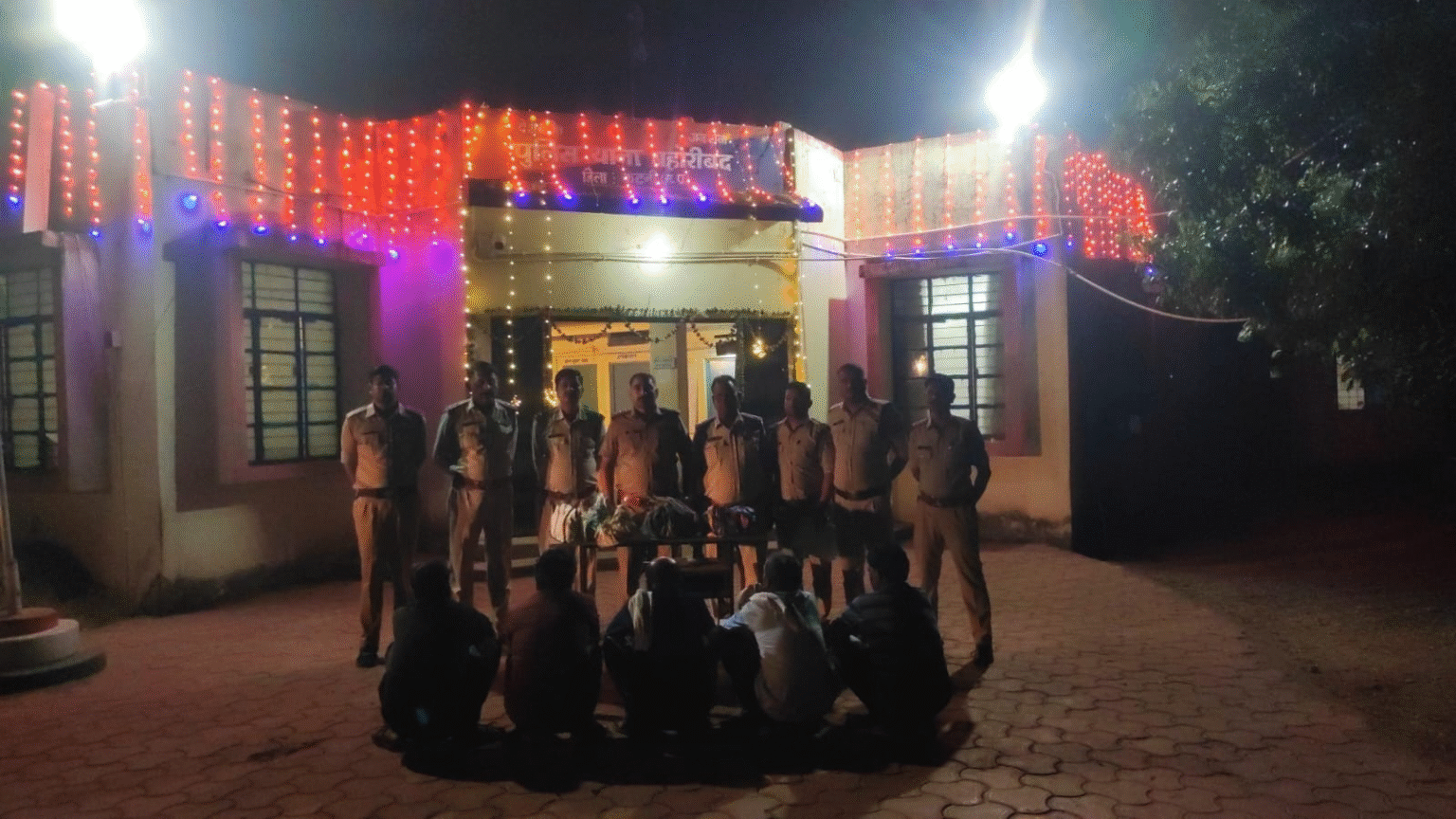 बहोरीबंद पुलिस ने अवैध शराब व्रिक्रय करने वालो पर की ताबडतोड कार्यवाही , आबकारी एक्ट के तहत 06 प्रकरण पंजीबद्ध