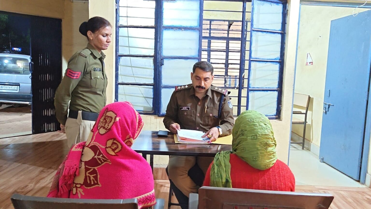 “ मुस्कान विशेष अभियान” के तहत बहोरीबंद पुलिस ने नाबालिक लड़की को दस्तयाब कर परिजनो के किया सुपुर्द