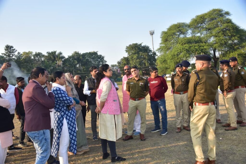 कलेक्टर श्रीमती अदिती गर्ग ने पशुपतिनाथ मेले के कार्यक्रम स्थल का किया निरीक्षण