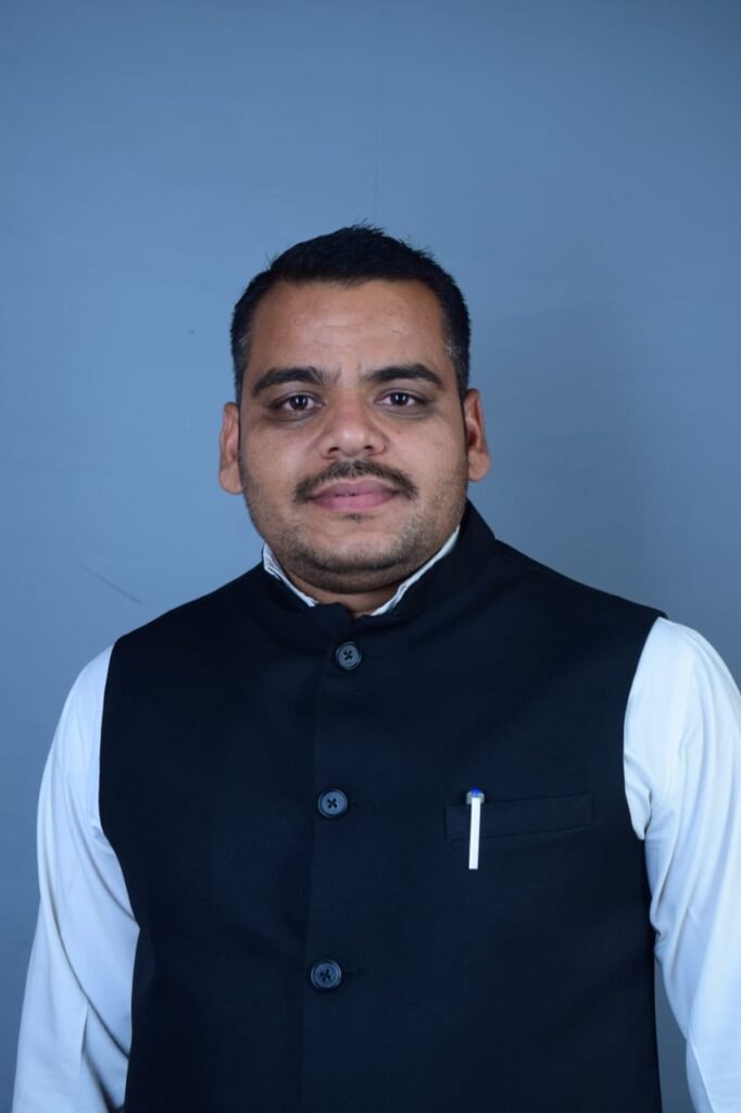 चैक किसी के खाते का आरोपी बना कोई और मामला धारा 138 नेगोशिएबल इंस्ट्रूमेंट एक्ट का न्यायालय ने किया दोषमुक्त