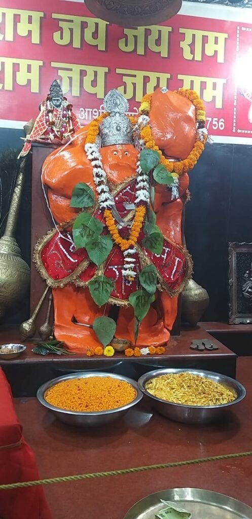 नर्मदापारा हनुमान मंदिर में फिर हुआ विशाल भंडारे का आयोजन