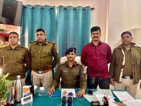 देहात थाना पुलिस की कार्यवाही , एटीएम बदलकर धोखाधडी करने वाला आरोपी गिरफ्तार d68d7967 4bb1 4241 bb9f 85f4db4eaad3