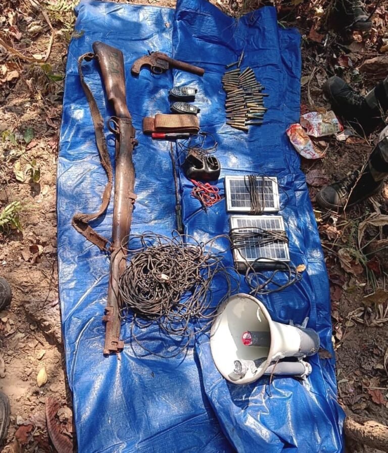 गरियाबंद पुलिस की बड़ी सफलता: नक्सलियों द्वारा डम्प हथियार और विस्फोटक बरामद