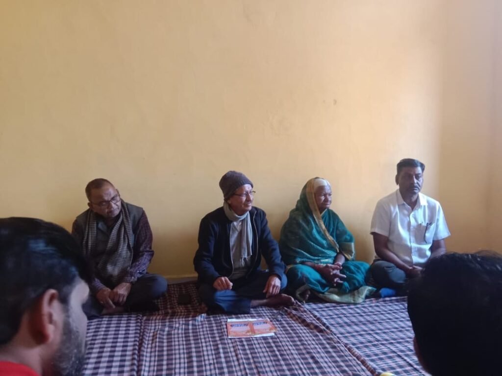 e5ffaeb8 aa14 40e4 aae7 bb48f5523337