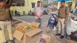 थाना एरोड्रम की बड़ी कार्यवाही, पिडीलाइट कंपनी की नकली Feviquick के 15,000 पाउच जप्त