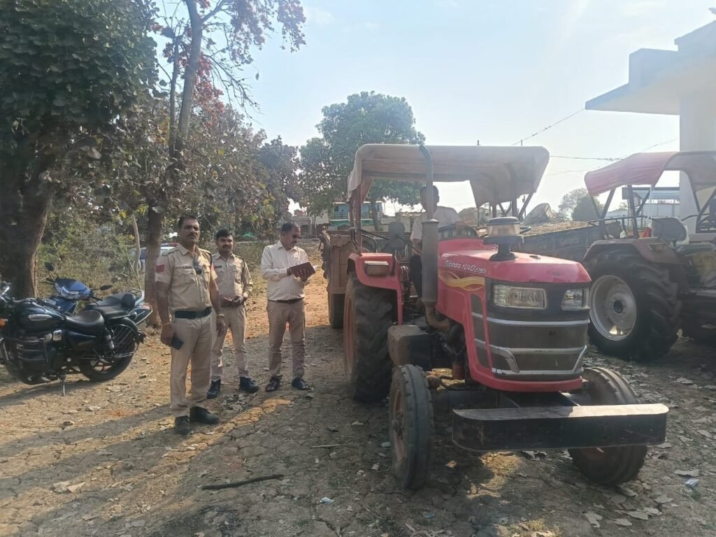 चौकी सिलौडी थाना ढीमरखेड़ा पुलिस की अवैध रेत परिवहन के विरुद्ध बड़ी कार्यवाही, ट्रैक्टर-ट्राली जप्त 16690648 4644 4c01 938d ab00f03c3bcb