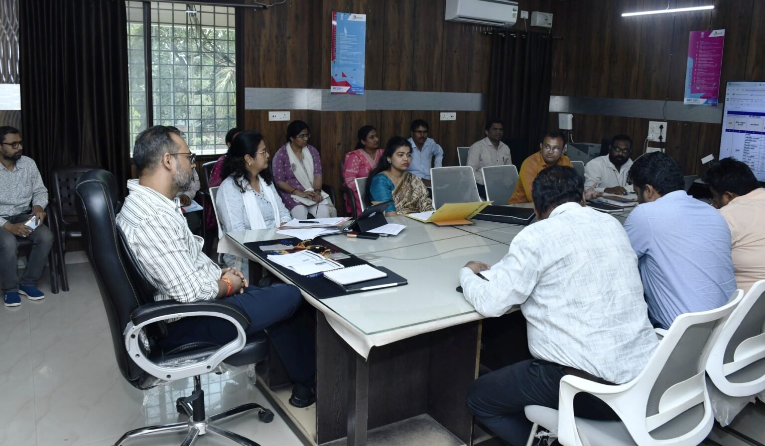 कलेक्टर ने राजस्व प्रकरणों की तहसीलवार की समीक्षा WhatsApp Image 2026 03 20 at 21.40.38