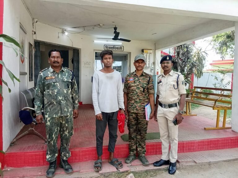 सोशल मीडिया पर दोस्ती पड़ी भारी: नाबालिग से दुष्कर्म करने वाला आरोपी महाराष्ट्र से गिरफ्तार WhatsApp Image 2026 03 21 at 16.11.52