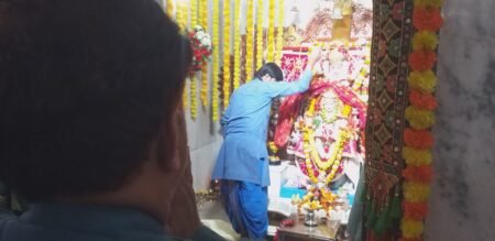 समाजसेवी कुबेर राठी ने चामुण्डा दरबार में टेका मत्था, ‘हनुमान सेवा’ के 15 वर्ष हुए पूर्ण WhatsApp Image 2026 03 22 at 11.53.53 2