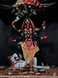 गोटेगांव के समीप करकबेल के ग्राम मेख में विगत दिवस दिनांक 19 मार्च, चैत्र शुक्ल पक्ष की बैठकी में माता महाकाली, मां के बाल स्वरूप एवं 9 जवारों की स्थापना हो चूकी है। WhatsApp Image 2026 03 22 at 15.54.46