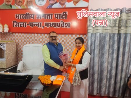 भाजपा की विचारधारा से प्रेरित होकर एडवोकेट आलिया खान ने ग्रहण की बीजेपी की सदस्यता।।। WhatsApp Image 2026 03 24 at 16.55.00