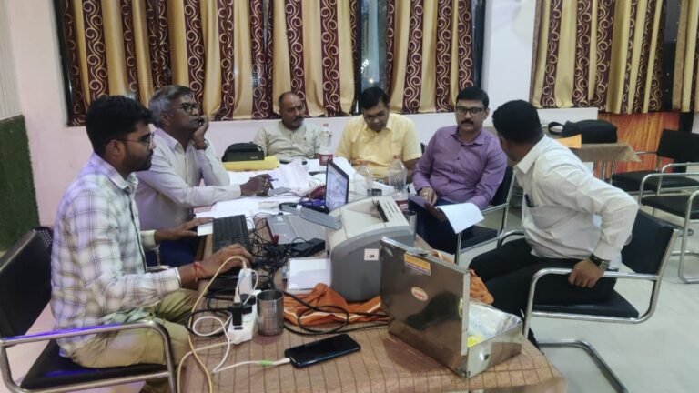 एसीबी बिलासपुर की मुंगेली जिले में बड़ी ट्रैप कार्यवाही। WhatsApp Image 2026 03 27 at 08.51.54