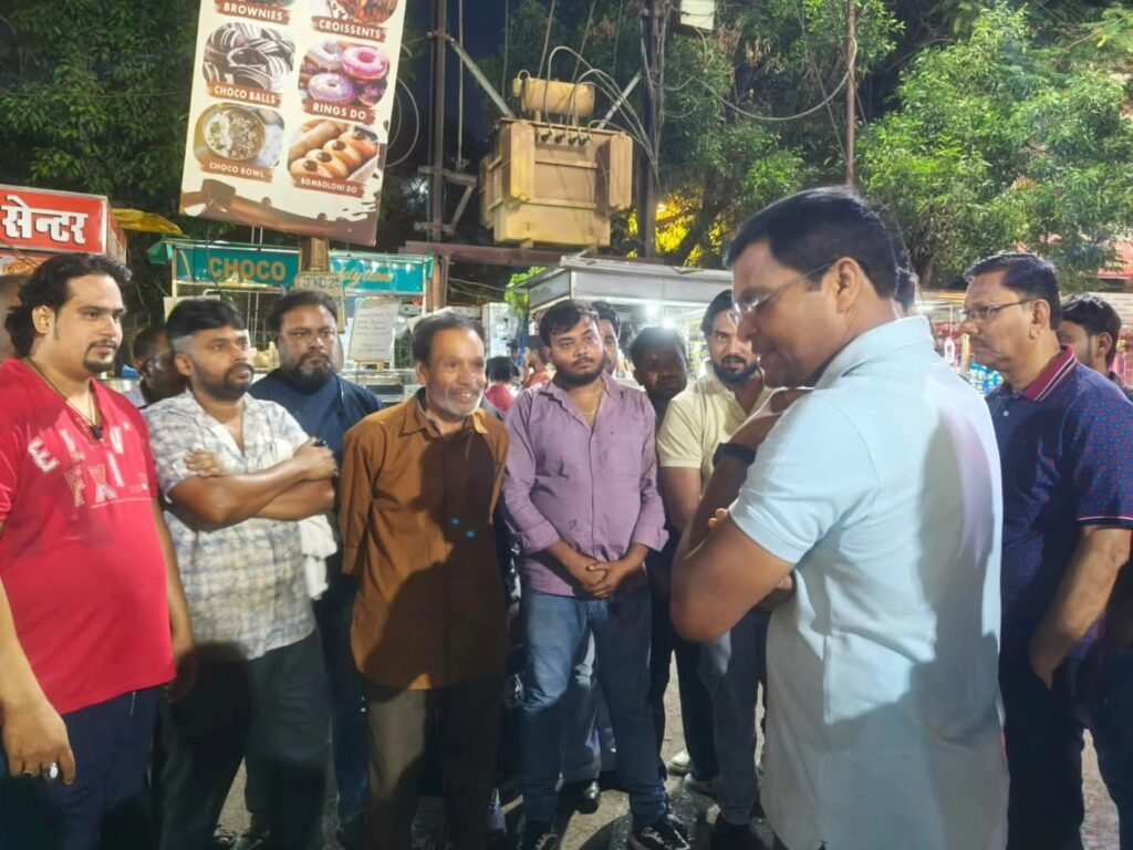 जबलपुर निगम आयुक्त ने रात्रि में साफ सफाई को लेकर शहर का किया औचिका निरीक्षण WhatsApp Image 2026 03 29 at 12.00.20