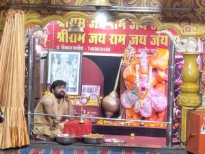 सर्व धर्म हनुमान मंदिर में अटूट आस्था का ‘महाभंडारा’, 2009 से अनवरत जारी है समाजसेवी कुबेर राठी का सेवा का संकल्प WhatsApp Image 2026 03 29 at 16.09.49