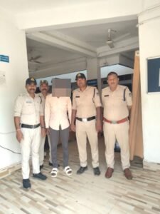 डिजिटल डकैती: सगे भरोसे का कत्ल कर हड़पे 4.85 लाख, शहडोल पुलिस ने जालसाज को जबलपुर स्टेशन से दबोचा WhatsApp Image 2026 03 30 at 18.14.41